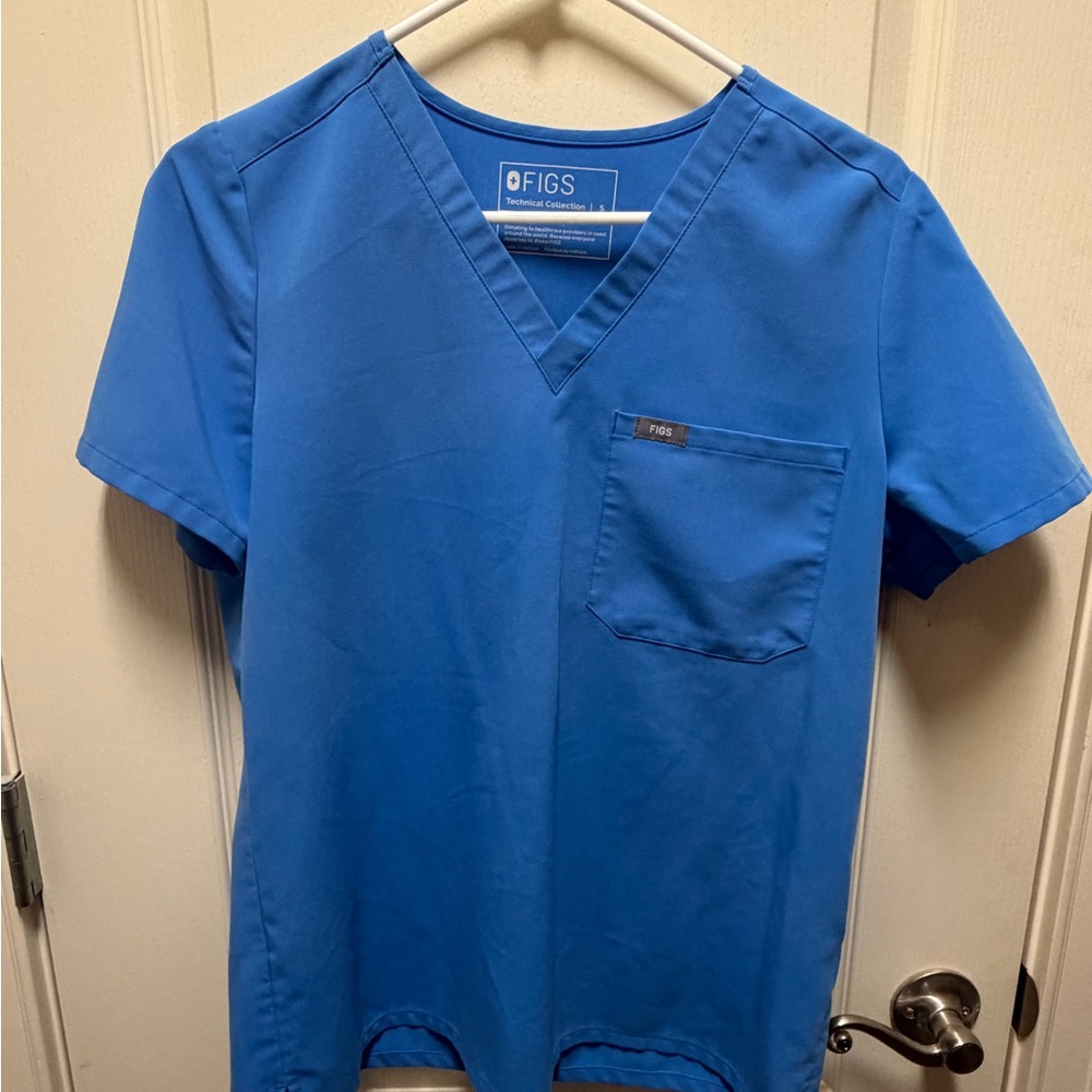 Figs women’s V-Neck Scrub Top — Capri Blue